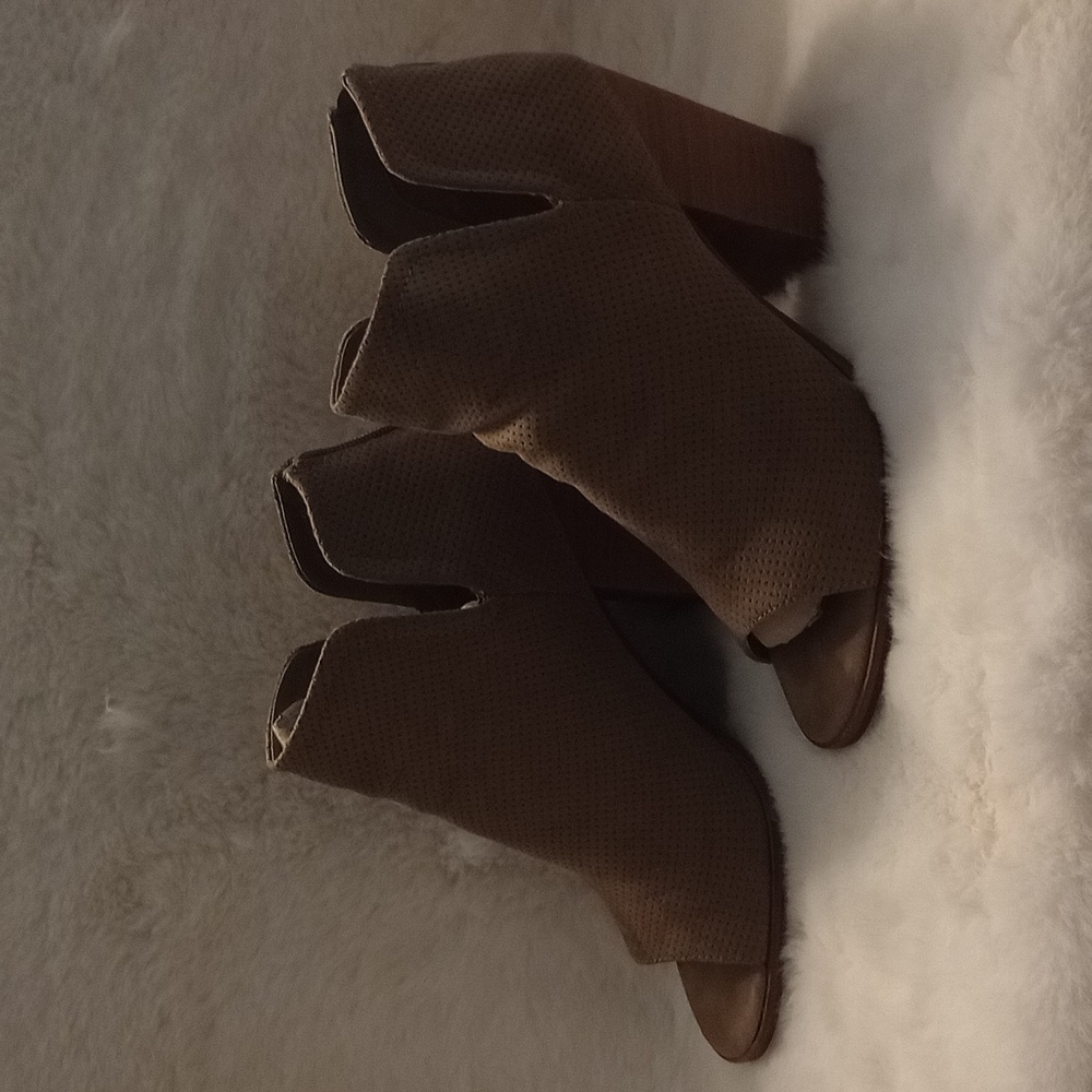 Dolce Vita booties